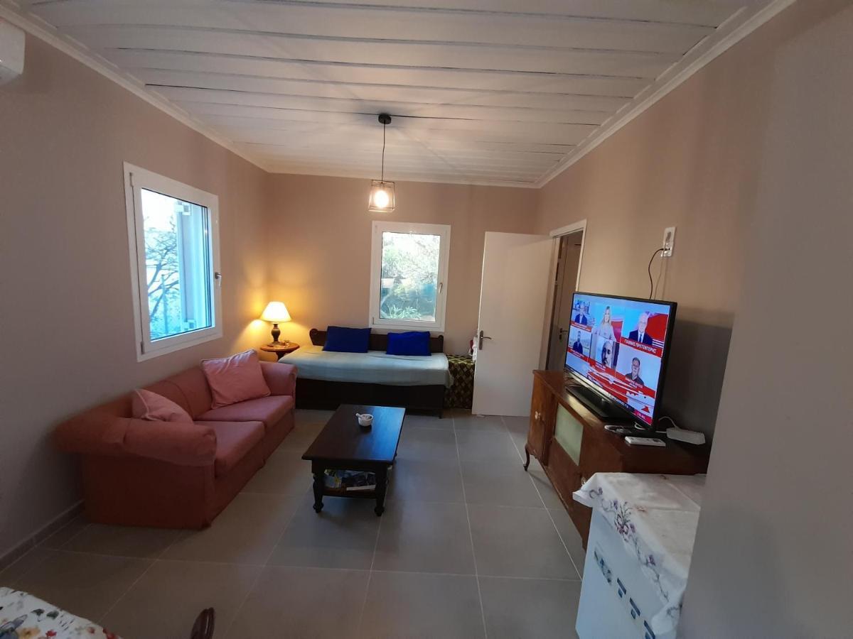 Villa Katoικια Lourdata  Esterno foto